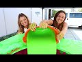 100 SLIME Mystery Buttons.. Only 1 Will Let you ESCAPE the Box!!