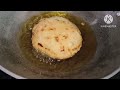 Up ka famous: Chane ki daal poori. Banaye ekdum aasaani se.