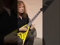 Dave Mustaine teaching the ‘Spider-cord’ riff from Wake Up Dead