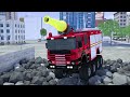 Gran camión de bomberos vs coche de policía🚒🚔🚑🚒 - ¡COCHES y MOTOCICLETAS con CAMIÓN MONSTRUO