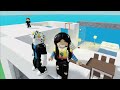 Construye para sobrevivir al TSUNAMI 🌊  Roblox EXTREMO | Hago una Mansión | paolazgames