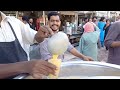 40 Years Old Kallu Bhai Kay Famous Butt and Chusta,Ojri,Street Food Pakistani