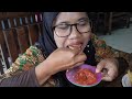 SAMBAL MENTAHNYA ISTIMEWA!!! SAMPAI ARTIS IBUKOTA PUN LANGGANAN KESINI - SAMBAL MENTAH BU SARING