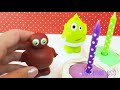 Babblarna trollar och bakar tårta - Lär dig färger med Play Doh för barn på svenska