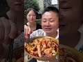 Eating With Axing: Spicy Rice Noodles Spicy And Braised Pork Belly!