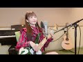 Mina's complex slap bass (at the end) while singing complex vocal melody. Few bassists can do this.