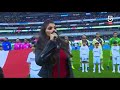 Ana Bárbara se equivoca cantando el Himno Nacional Mexicano