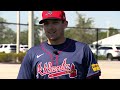 Austin Riley demonstrates how to make barehanded defensive plays