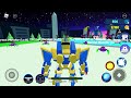 Playing mech Simulator on roblox￼