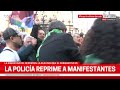 TENSIÓN en el CONGRESO: la POLICÍA reprime a JUBILADOS que PROTESTAN contra el VETO de MILEI