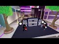 Pretending to be Hank in Roblox Friday Night Funkin