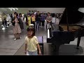 妹妹醬鋼琴日記～幼稚園大班妹妹，琴齡1年1個月，衛武營音樂廳戶外鋼琴演奏：《Tarantella 》《Pastels》 / Outdoor Piano Recital at Weiwuying .