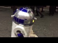 夜の街に突然 R2-D2出現⁈Suddenly R2 - D2 appeared in the night city