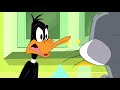 Bugs insults Daffy