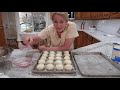 How to Make Dinner Rolls, Step by Step Instructions