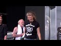 The Pretenders - Middle Of The Road (Live at Glastonbury 2017) (Subtítulos en español e inglés)