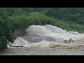 strong winds and heavy rain.강한바람과 폭우