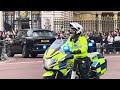 SURPRISE SIGHTING: ROYAL CARRIAGE TURNS HEADS AT BUCKINGHAM PALACE