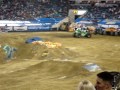 the Grave Digger losses a wheel.....again