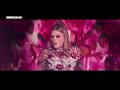How Well Does Kelly Clarkson Know Her Lyrics? | Cosmopolitan