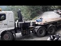 Truck Trailer Muatan Beton Tol Padang melintasi sitinjau lauik