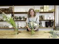 Make an Easy Mason Jar Flower Arrangement!