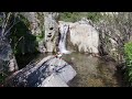 Randonnée pour atteindre la cascade de Chiquito, en Californie du Sud.