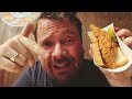 Scottish Guy Tries NASHVILLE HOT CHICKEN For the First Time 🇺🇸