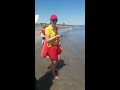 JELLYFISH SIGHTING! 😱| Day at the beach