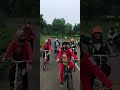 Lanjut gowes, rombongan ibu ibu merdu