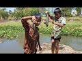 AMAZING FISHING || Villagers fishing in the dried up river ||GAYATRI RIVER KERALA