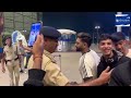 T20 World Cup 2024: Rishabh Pant की दीवानी फ़ैन ने हाथ पर ही माँग किया ऑटोग्राफ़ ❤️