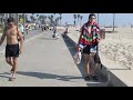 Santa Monica Beach to Venice Beach Walking Tour 2022! Which Beach is better?