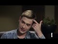 8 SCARY Warnings From Tyler Henry To Celebrities | Hollywood Medium | E!