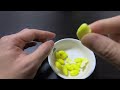 レモンの形をしたお菓子。A soft candy in the shape of a lemon