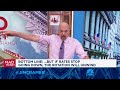Jim Cramer breaks down the move out of tech in today's market action