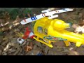 Mencari Mainan Di Pinggir Hutan Topeng Spiderman,Jeep Tentara,Helycopter,