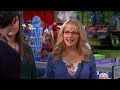 The Girls Go to the Comic Book Store | The Big Bang Theory