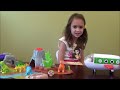 Peppa Pig: Peppa Pig Story in Dinosaur Land with Peppa Pig Plain and Dinosaur Toy Set