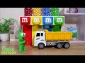 Pea Pea Playing with Colorful Juice Vending Machine - Kid Learning - PeaPea Cartoon