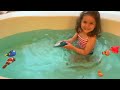 FAMILY FUN TIME WITH FINDING DORY POOL TOYS | Video 571