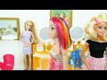 Barbies Do Their Hair at Beauty Salon Salão de cabeleireiro Salon rambut صالون الشعر Poupée Friseur