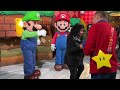 Mario & Luigi meet | Luigi greets & dances w/ Peach fans! Universal Studios Hollywood Christmas 2023